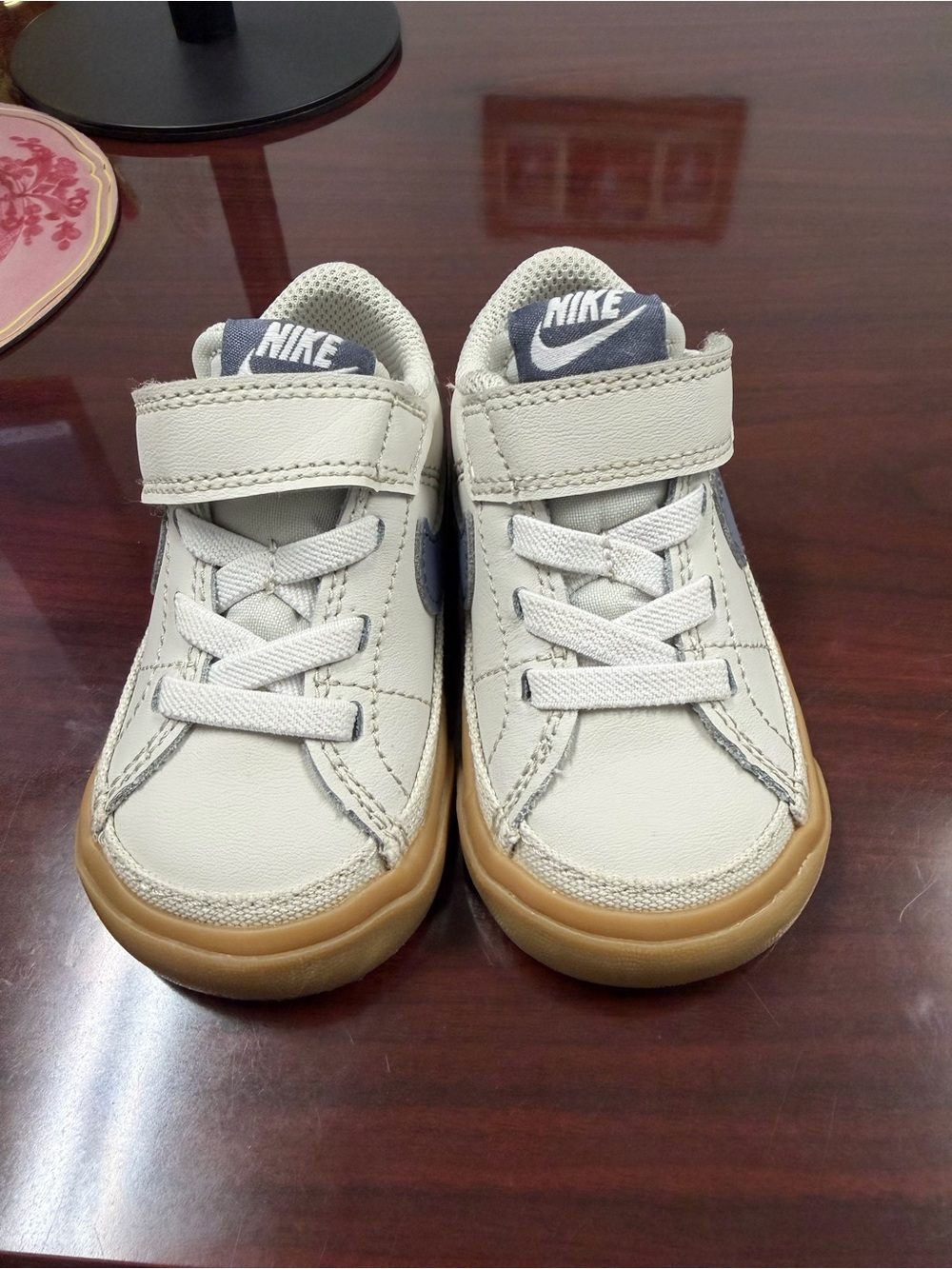 Nike Kids White Leather Sneakers with Gum Sole